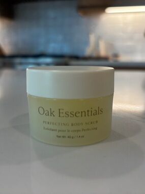 Oak Essentials Perfecting Body Scrub 1.4 oz New Without Box